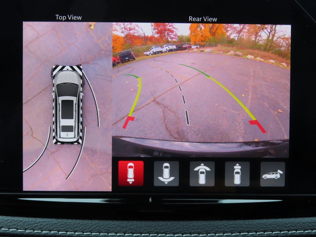 New 2026 Chrysler Pacifica Limited w/ Uconnect Theater Family Group image 8