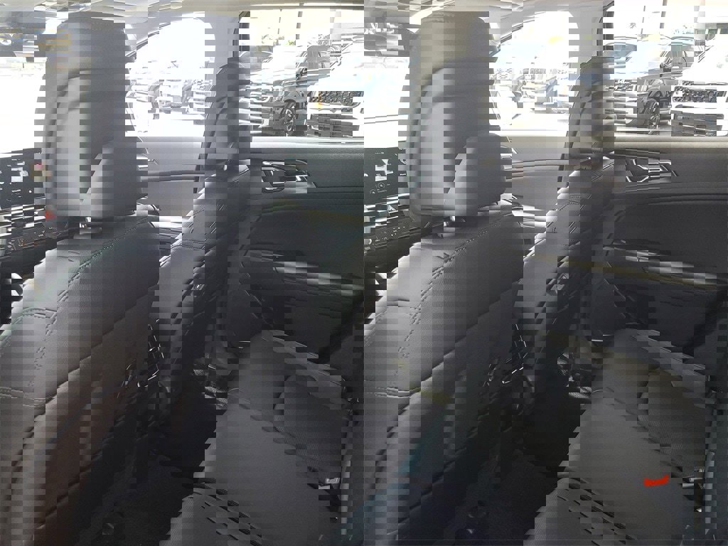 New 2026 Kia Sportage SX image 22