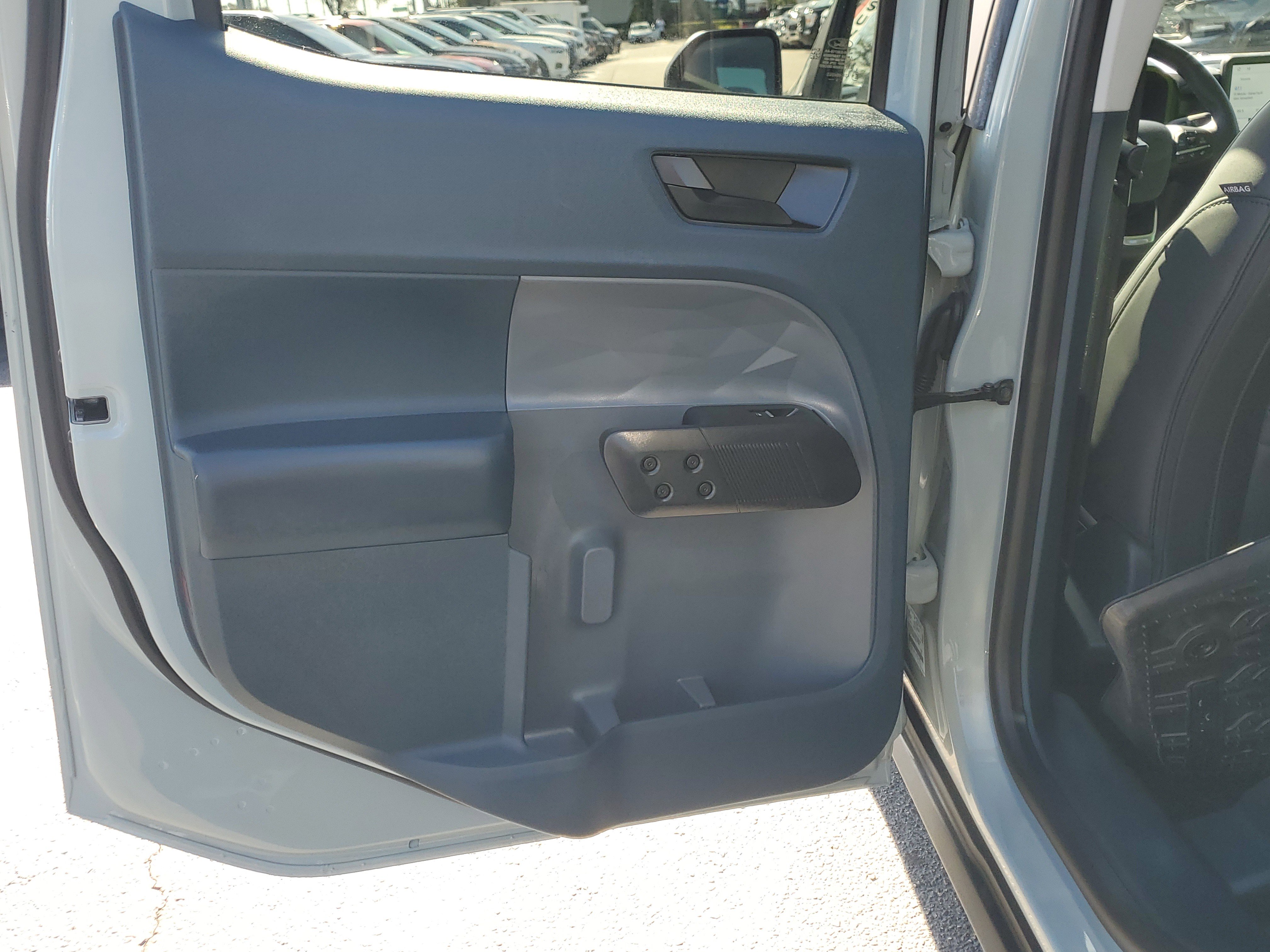 Certified 2024 Ford Maverick Lariat w/ Black Appearance Package image 10