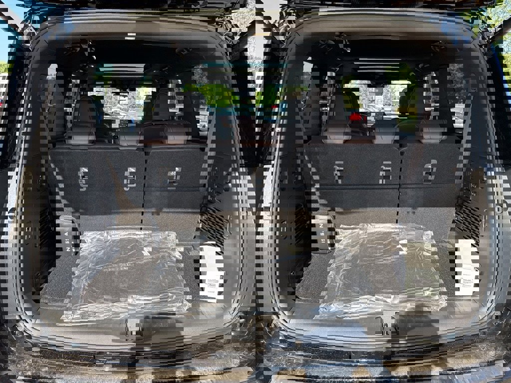 New 2025 Nissan Armada Platinum Reserve image 24