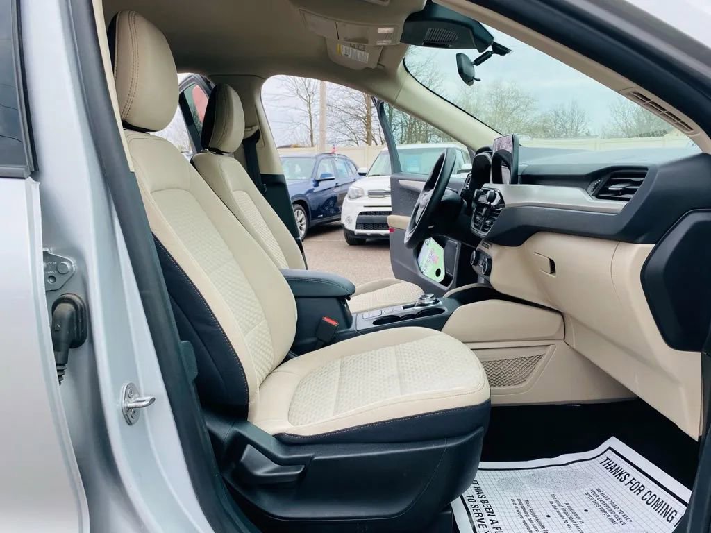 Used 2020 Ford Escape SE image 37