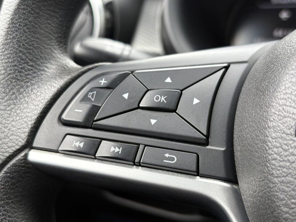 Used 2022 Nissan Kicks SV FWD image 14