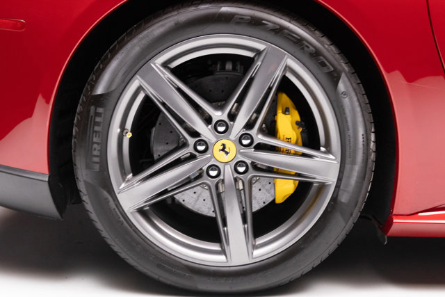 Used 2014 Ferrari F12 Berlinetta image 39