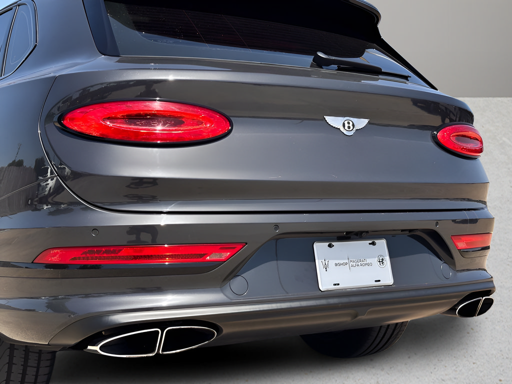 Used 2021 Bentley Bentayga AWD/4WD image 29