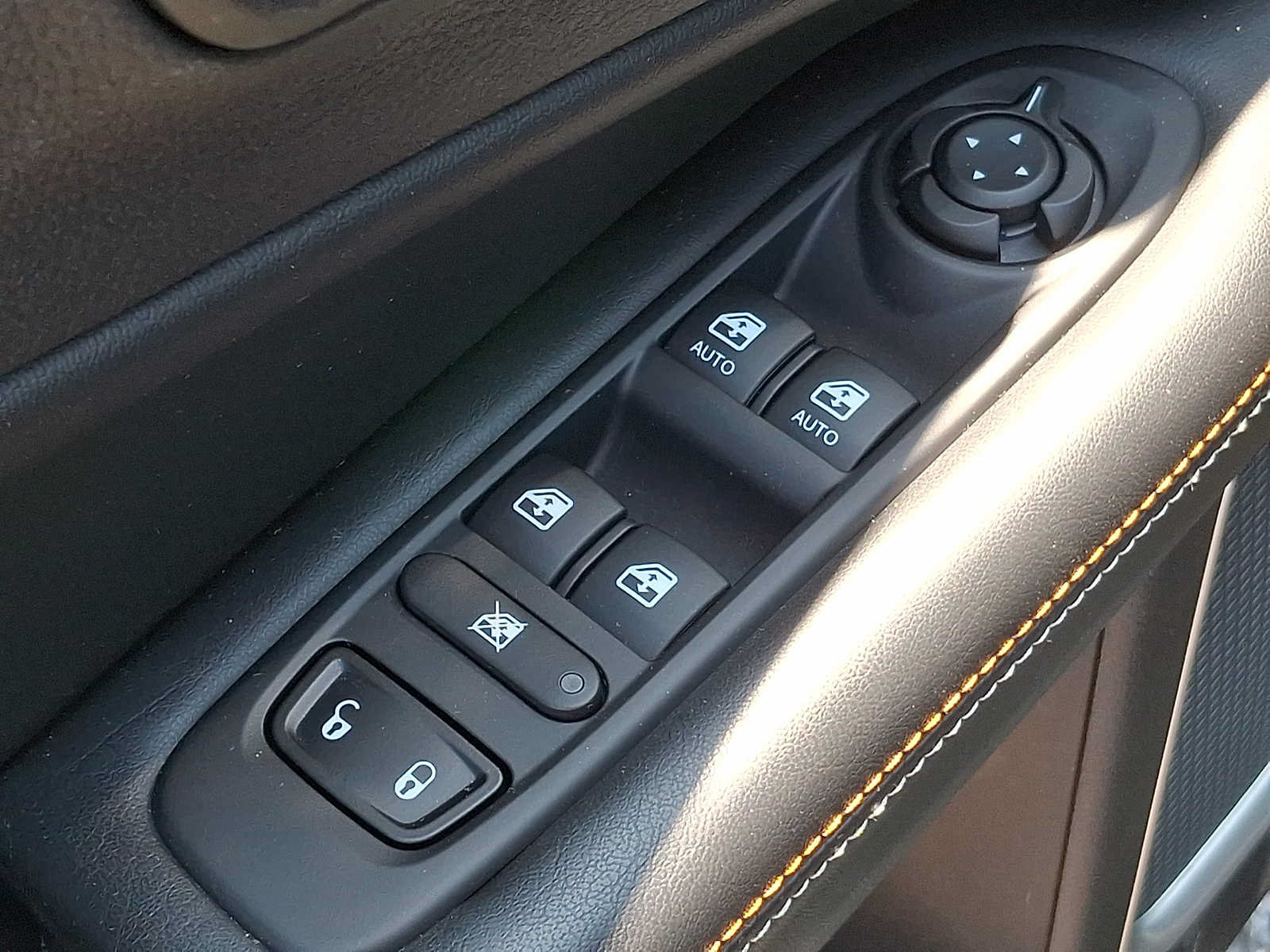 Used 2020 Jeep Compass Latitude w/ Popular Equipment Group AWD/4WD image 24