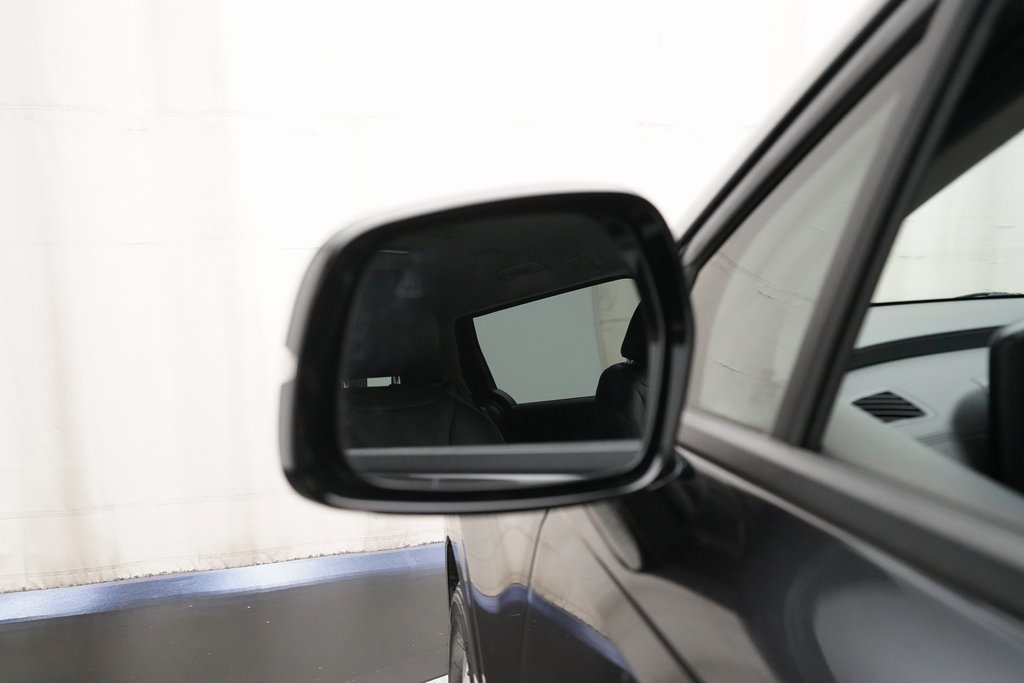 Certified 2024 Kia Carnival LX image 25