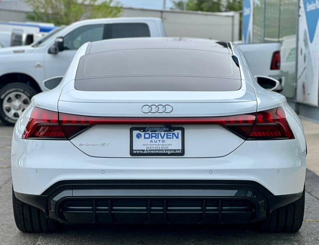 Used 2022 Audi e-tron GT Premium Plus AWD/4WD image 4