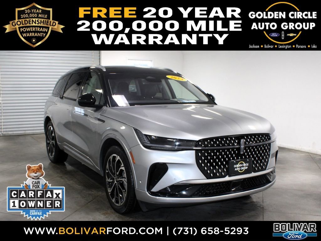 Used 2024 Lincoln Nautilus Reserve image 1