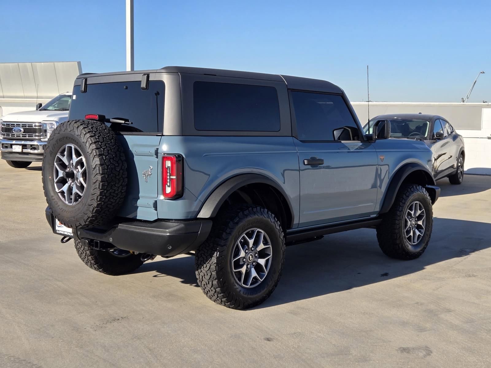 Used 2023 Ford Bronco Badlands image 4