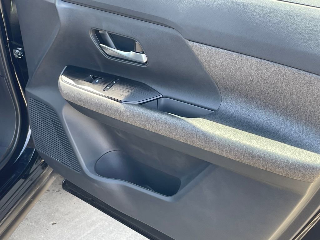 New 2026 Nissan Kicks SV w/ SV Premium Package FWD image 42