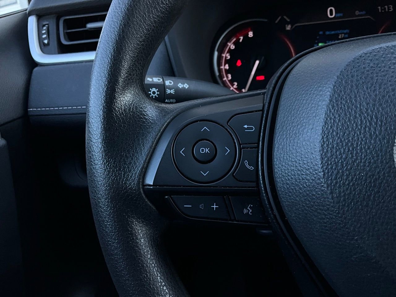 Used 2025 Toyota RAV4 XLE image 34