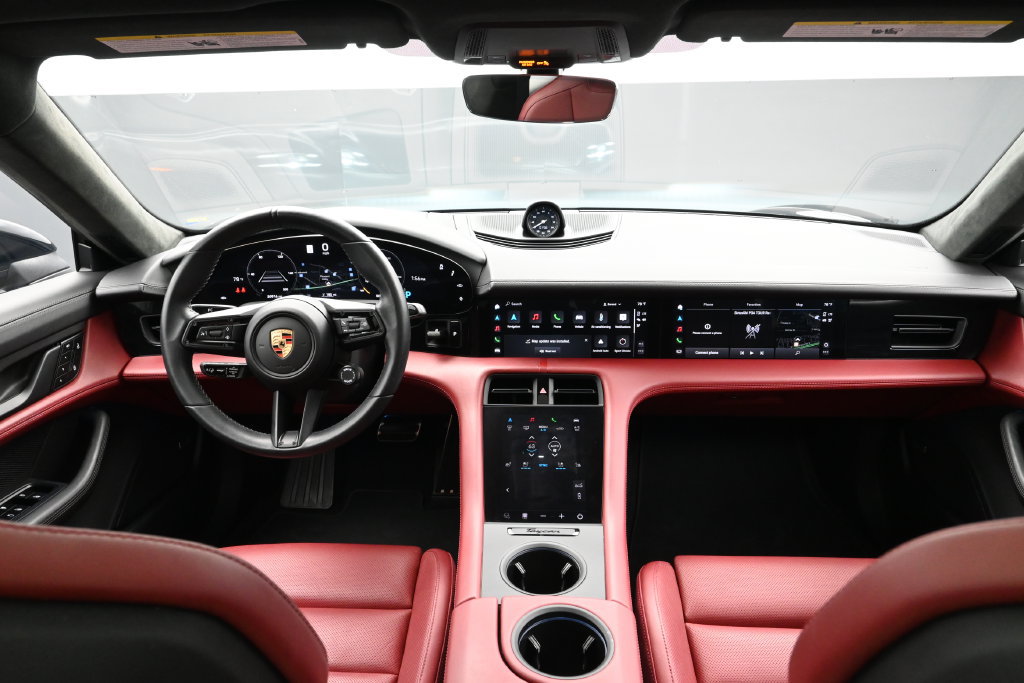 Certified 2024 Porsche Taycan GTS AWD/4WD image 19