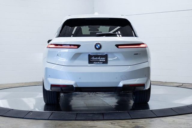 New 2026 BMW iX xDrive45 image 10