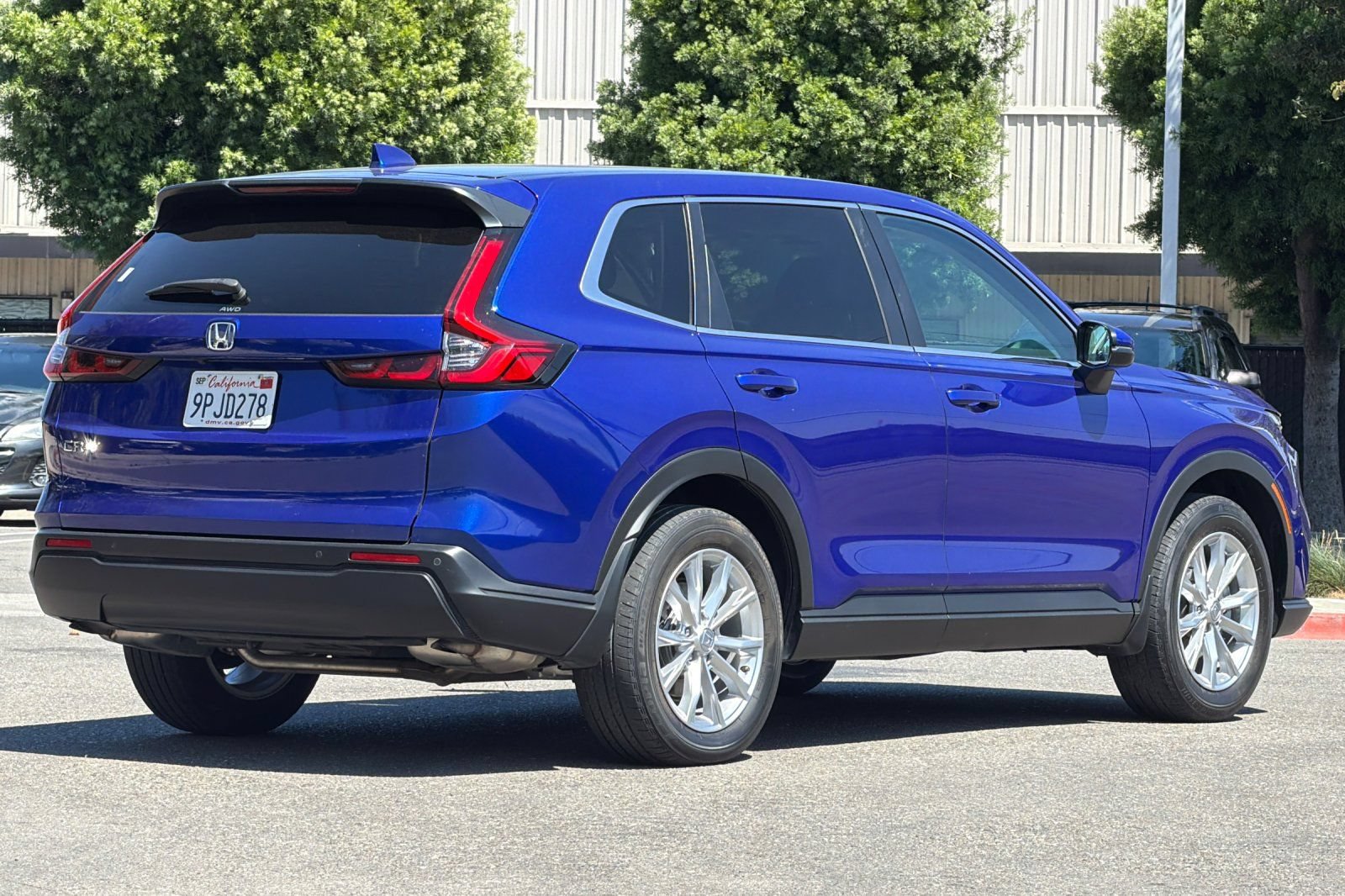Used 2025 Honda CR-V EX-L image 4