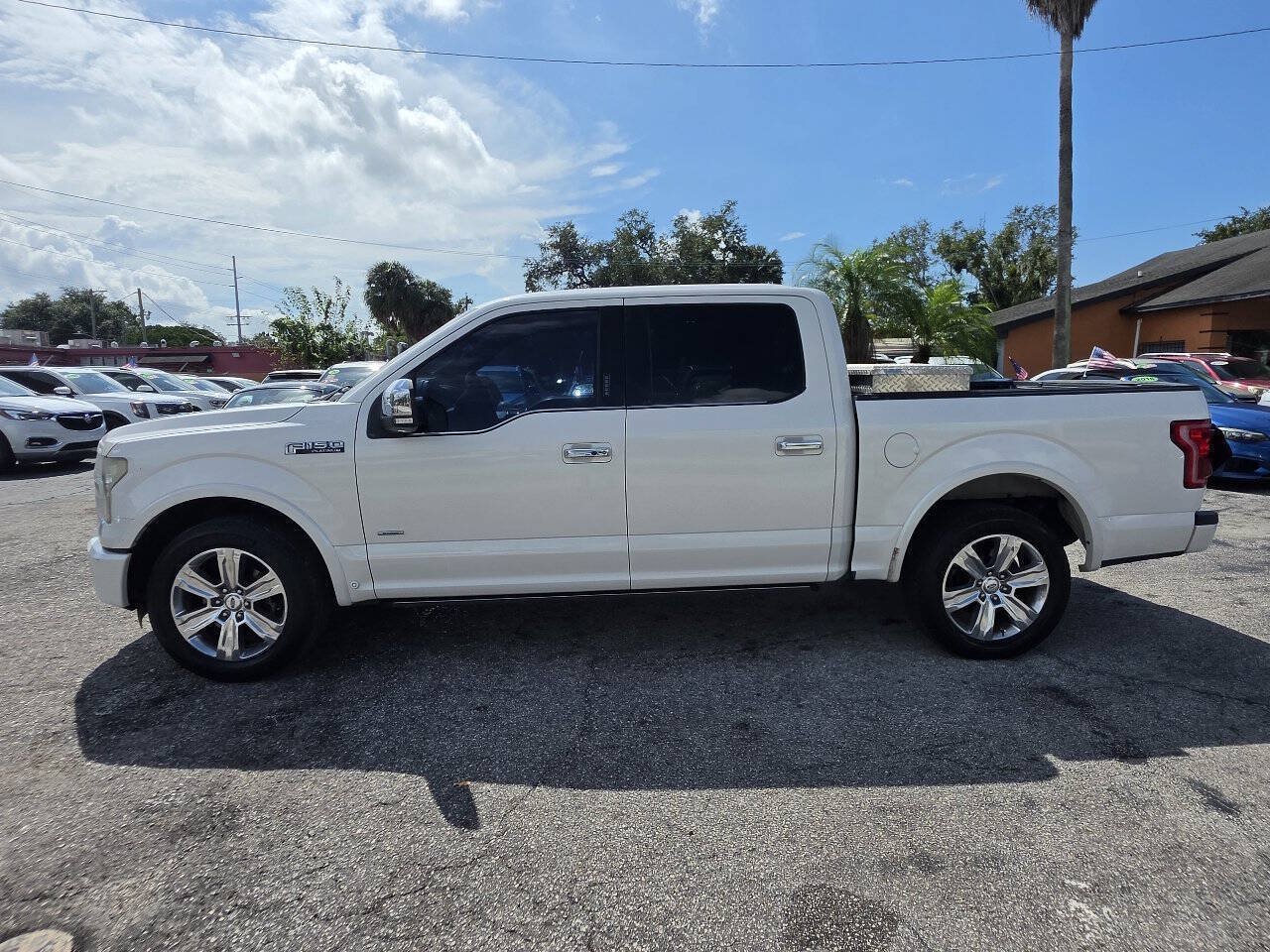 Used 2015 Ford F150 Platinum w/ Equipment Group 701A Luxury RWD image 2