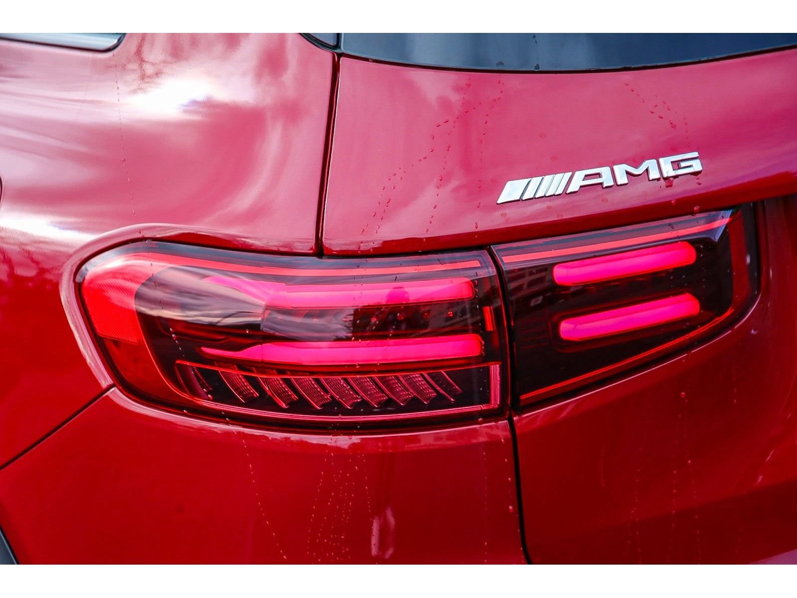 Used 2025 Mercedes-Benz GLB 35 AMG 4MATIC image 9