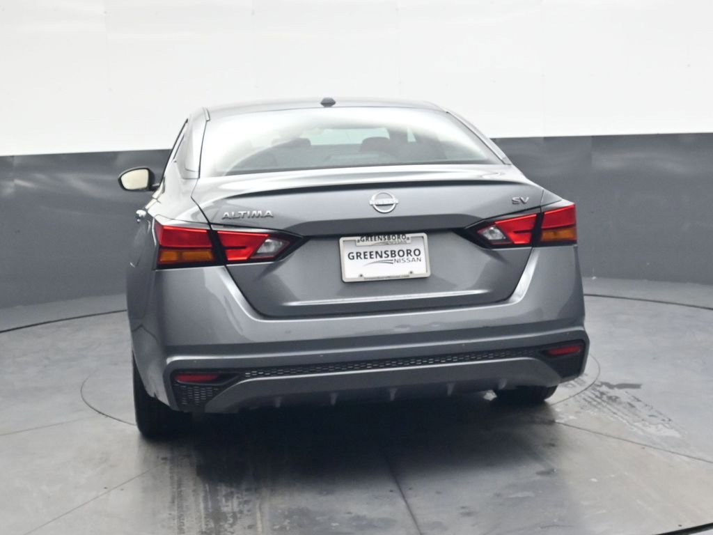 Used 2024 Nissan Altima 2.5 SV image 5