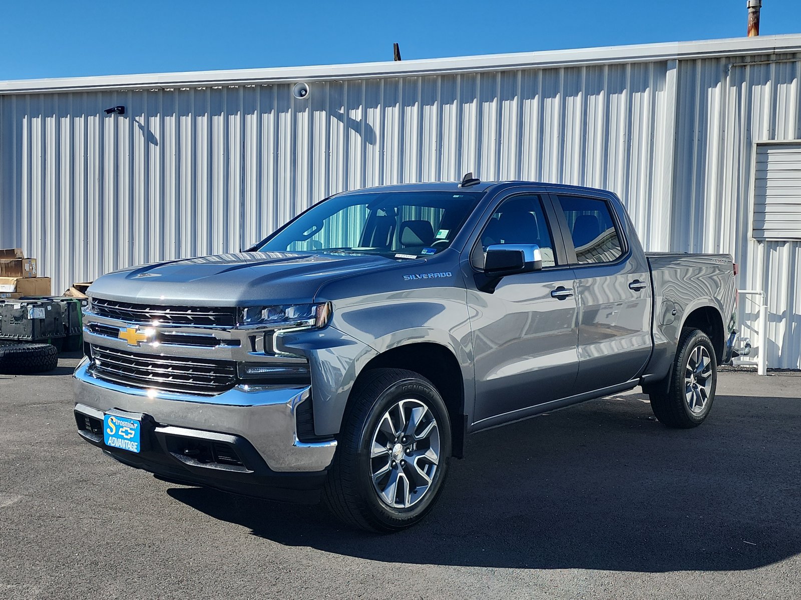 Used 2022 Chevrolet Silverado 1500 LT AWD/4WD image 1