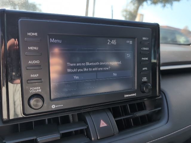 Used 2020 Toyota RAV4 XLE image 16