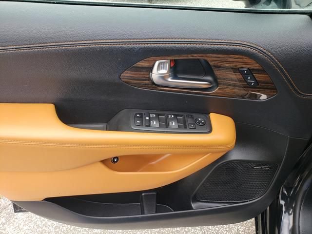 Used 2022 Chrysler Pacifica Pinnacle FWD image 10