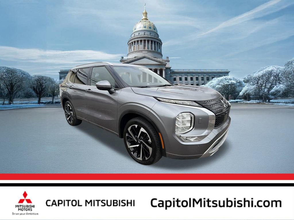 Used 2023 Mitsubishi Outlander SEL image 1