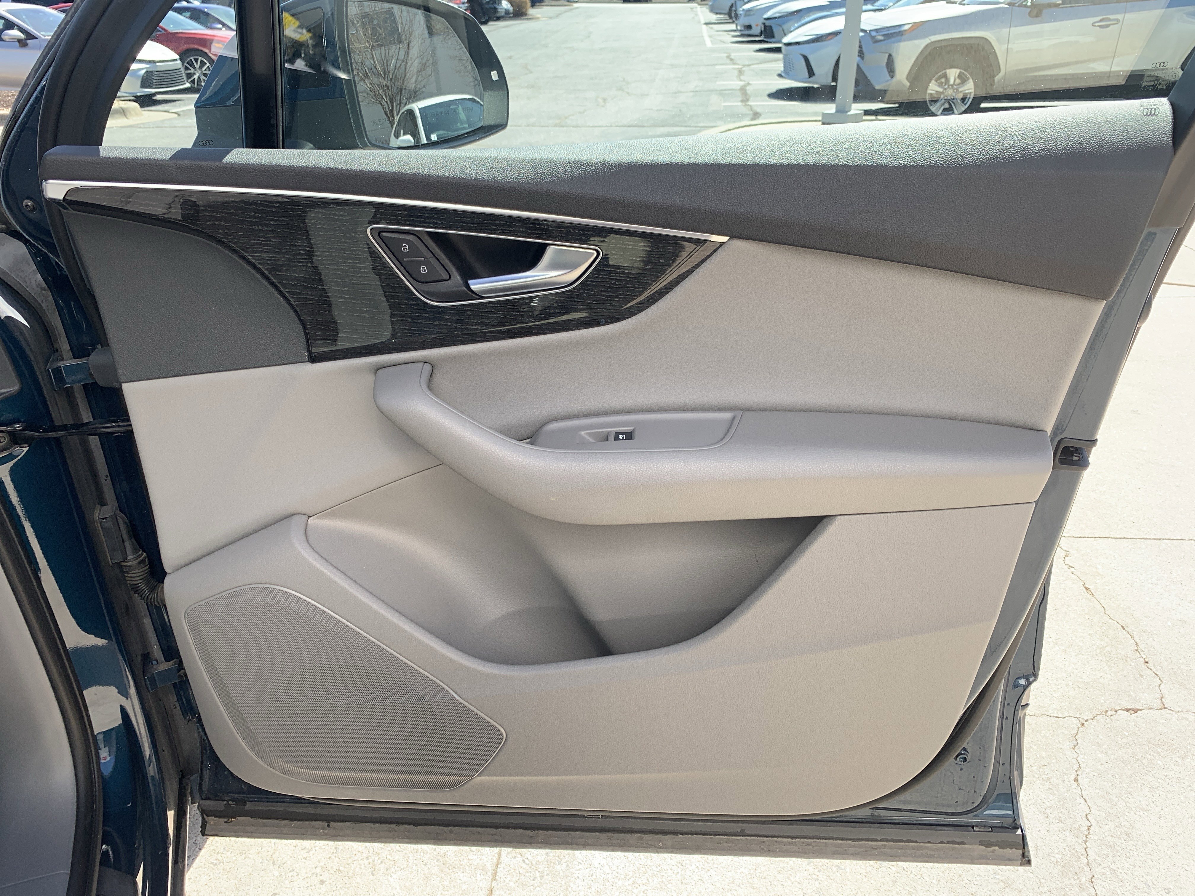 Used 2022 Audi Q7 3.0T Premium image 28