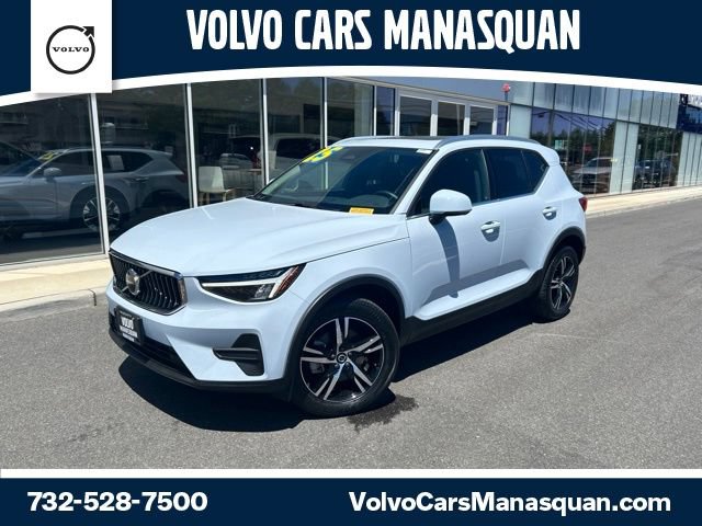 Certified 2025 Volvo XC40 B5 Core