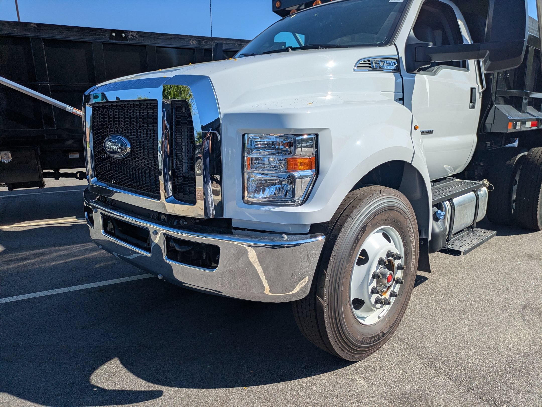 New 2027 Ford F750 2WD Regular Cab Super Duty image 9