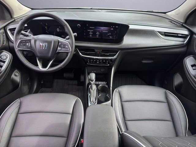 Used 2025 Buick Encore GX Avenir w/ Avenir Technology Package image 18