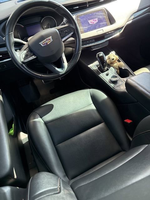 Used 2022 Cadillac XT4 Sport w/ Safety Alert Package image 7