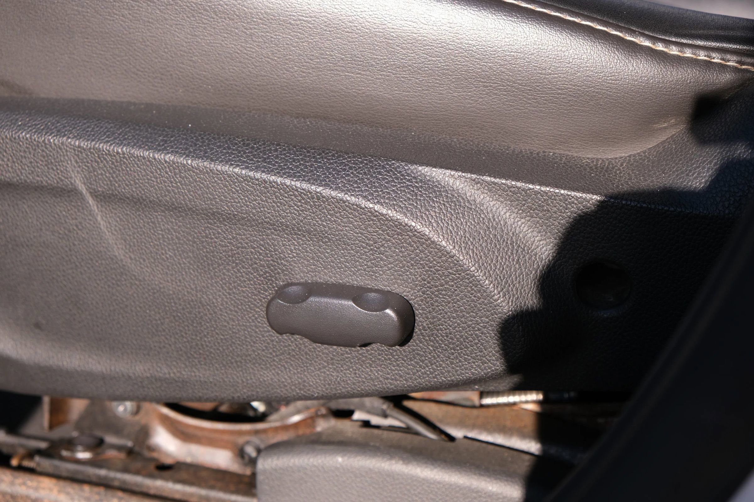 Used 2018 Chevrolet Sonic Premier w/ Driver Confidence Package image 24