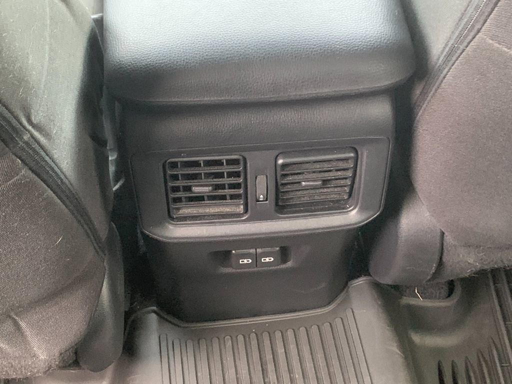 Used 2022 Toyota RAV4 XLE image 14