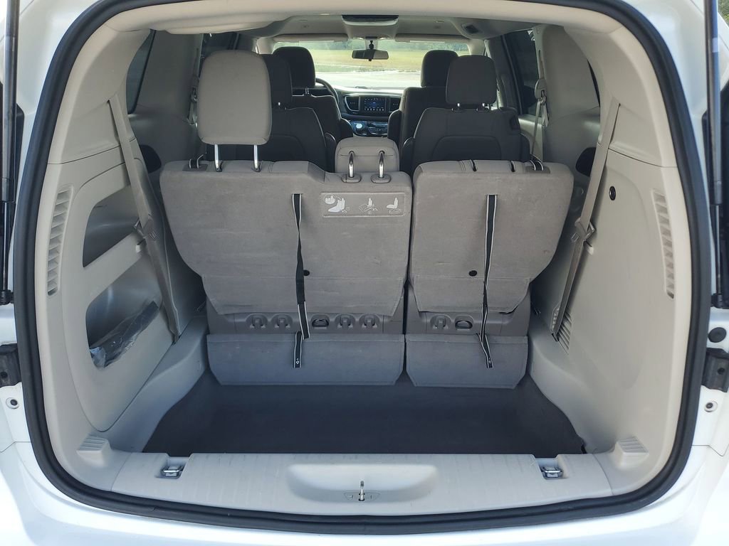Used 2019 Chrysler Pacifica LX image 22