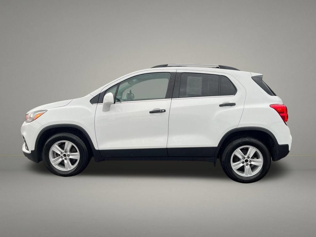 Used 2020 Chevrolet Trax LT w/ LT Convenience Package FWD image 2
