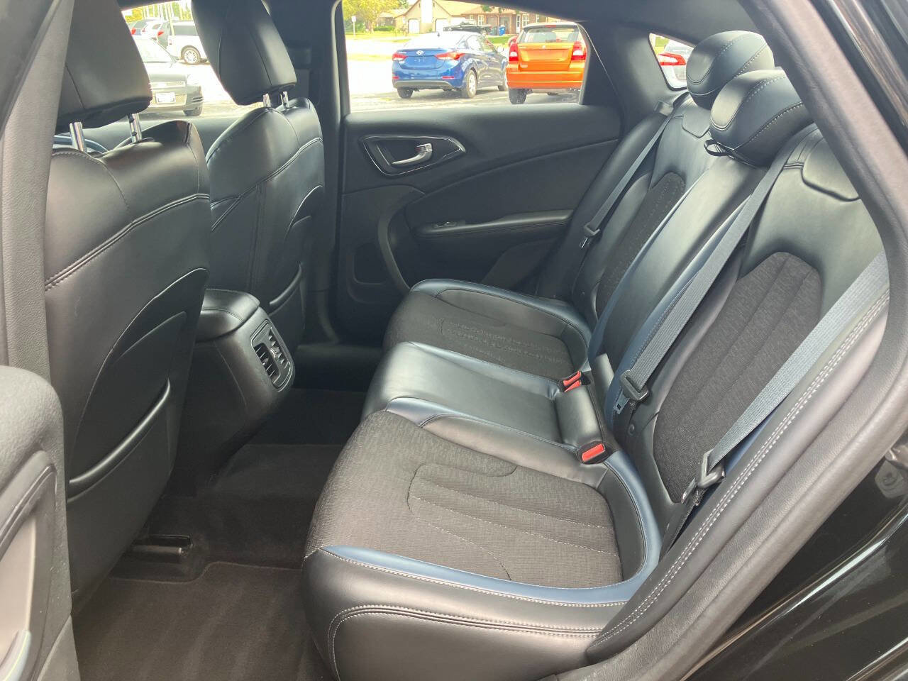 Used 2015 Chrysler 200 S w/ Comfort Group image 12