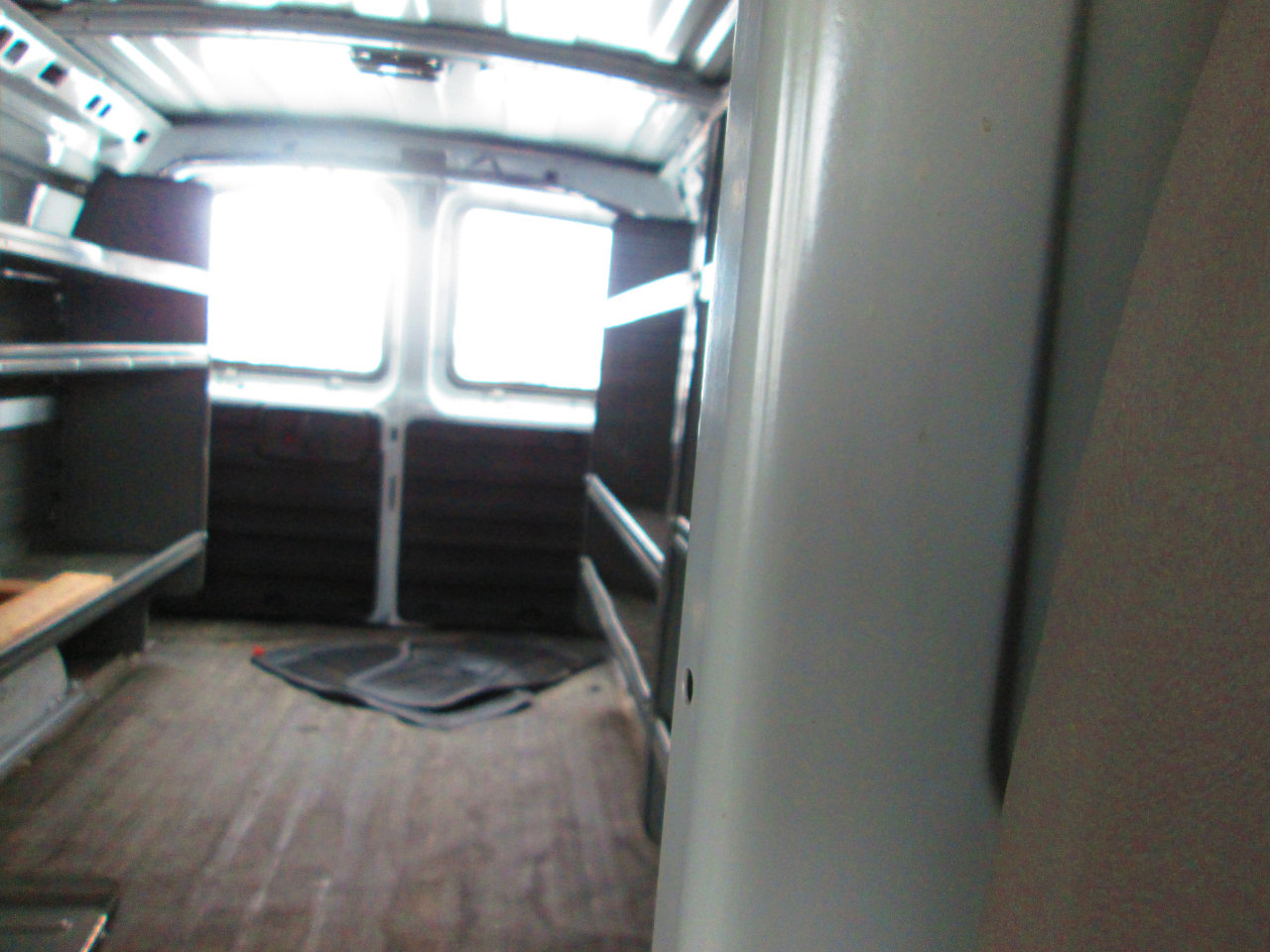 Used 2012 Chevrolet Express 2500 image 6