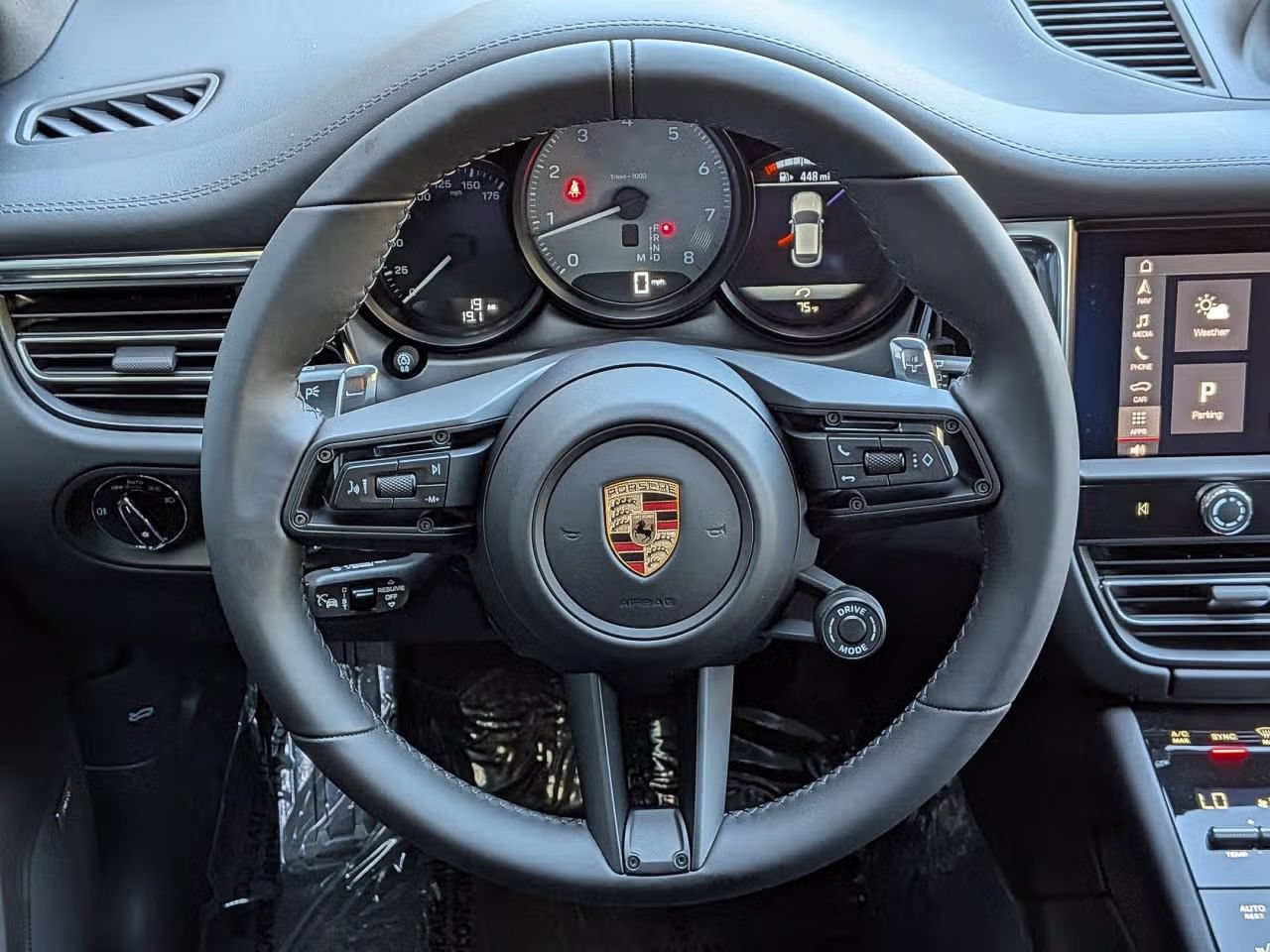 Certified 2025 Porsche Macan S AWD/4WD image 16