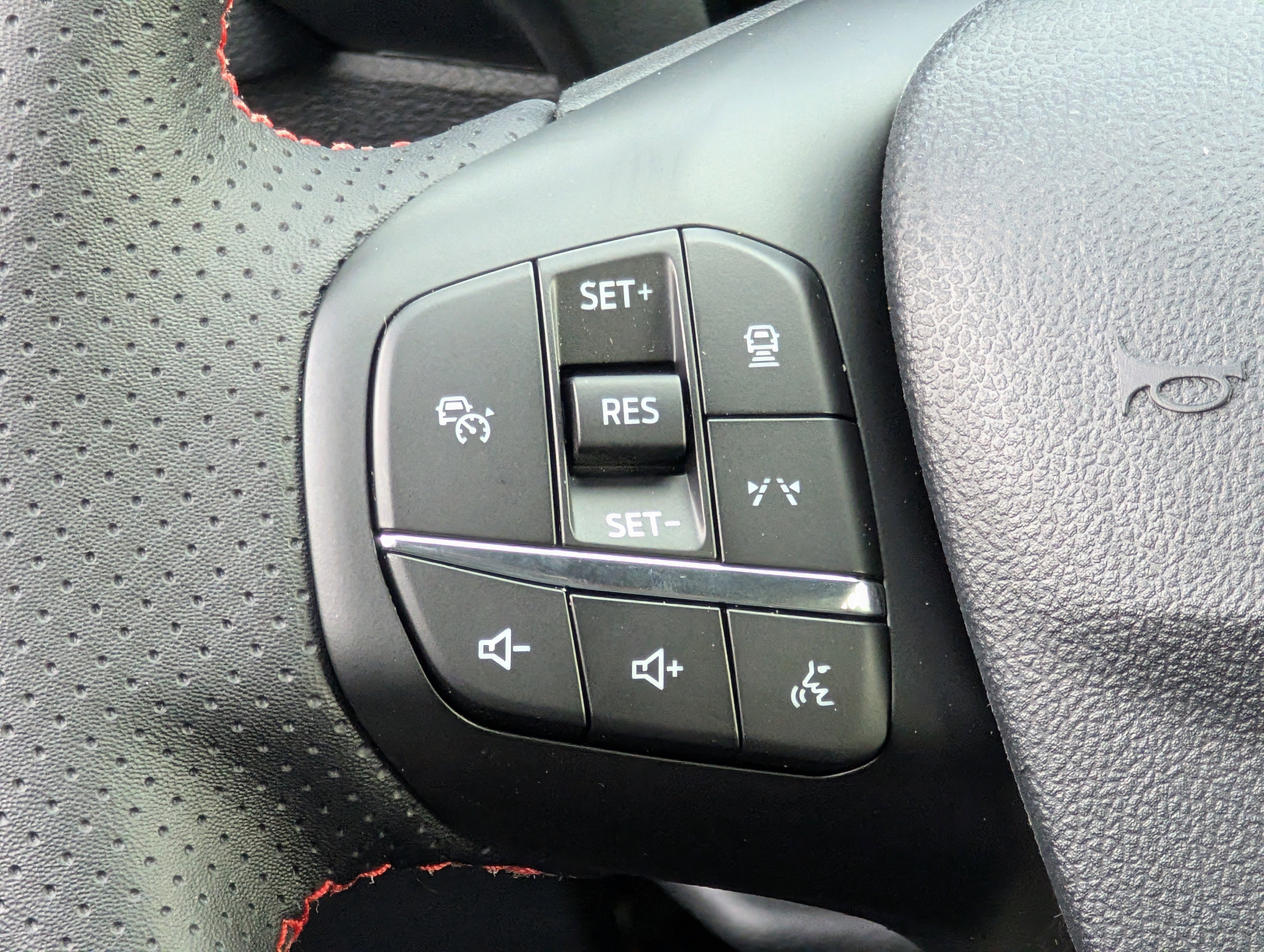 New 2026 Ford Escape ST-Line w/ Tech Pack #1 FWD image 13