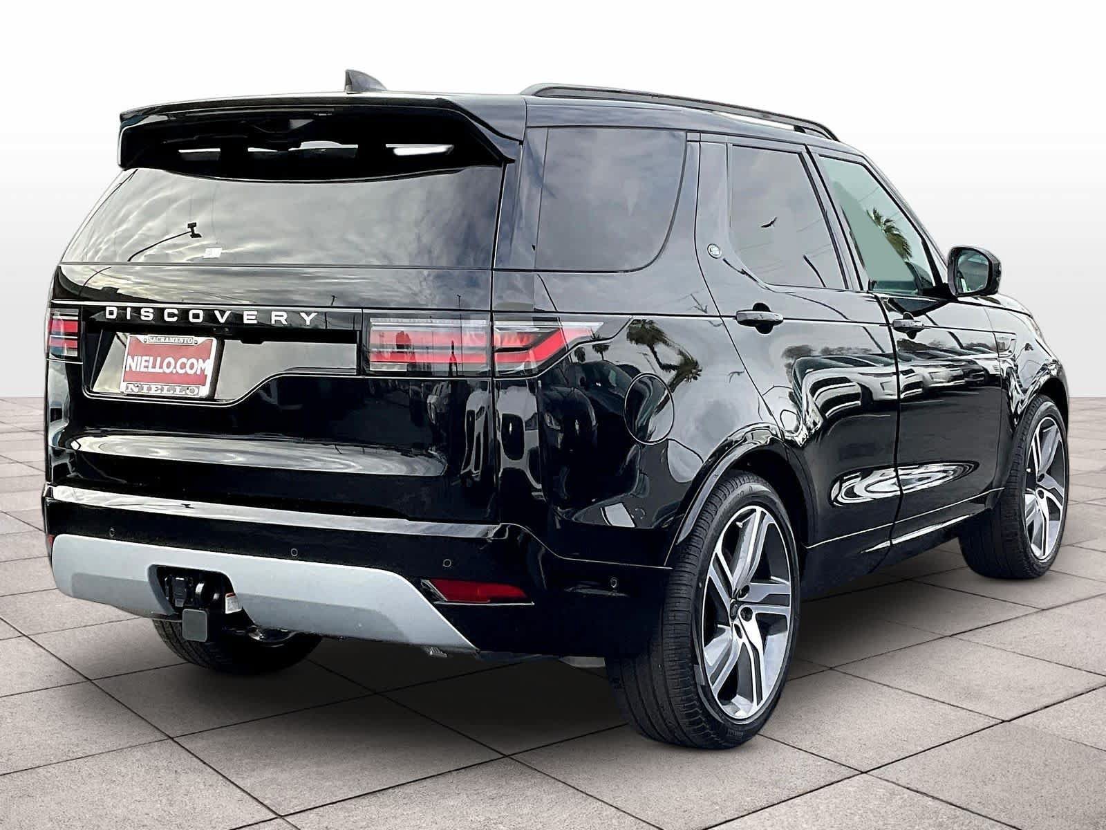 New 2025 Land Rover Discovery Metropolitan Edition AWD/4WD image 4