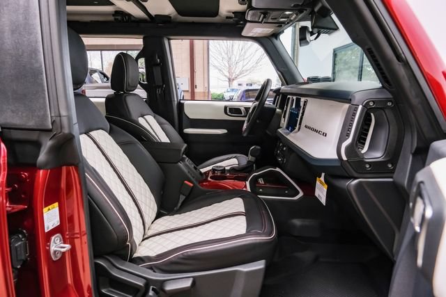 Used 2025 Ford Bronco Heritage Edition AWD/4WD image 72
