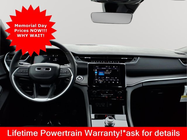 New 2025 Jeep Grand Cherokee L Altitude AWD/4WD image 13