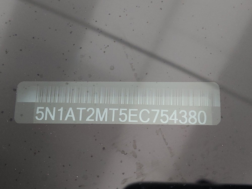 Used 2014 Nissan Rogue SV image 33