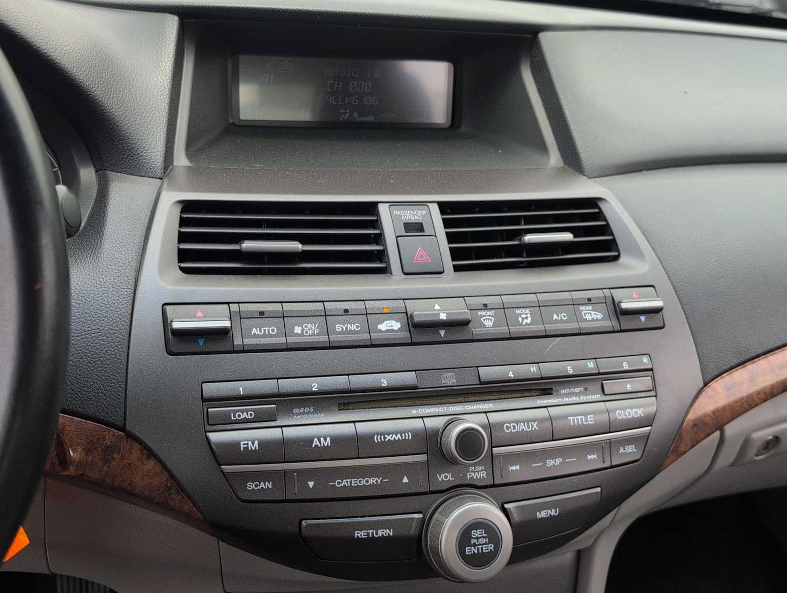 Used 2011 Honda Accord EX-L image 27