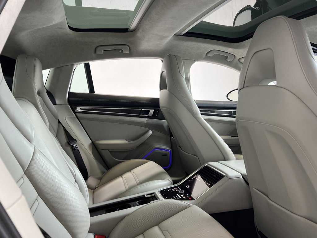 Used 2018 Porsche Panamera Turbo w/ Sportdesign Package image 21
