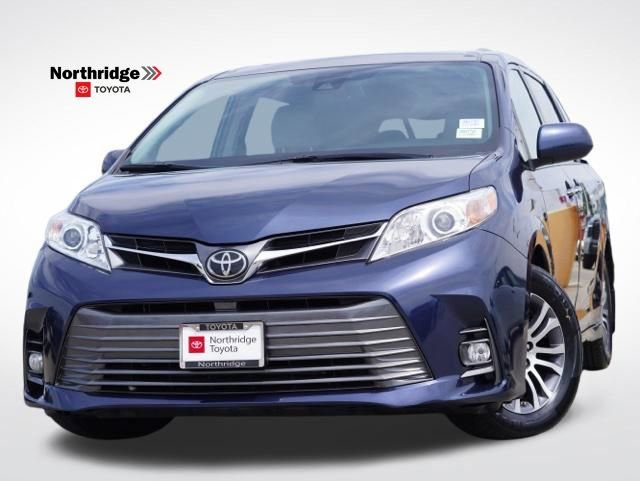 Used 2018 Toyota Sienna XLE w/ XLE Navigation Package