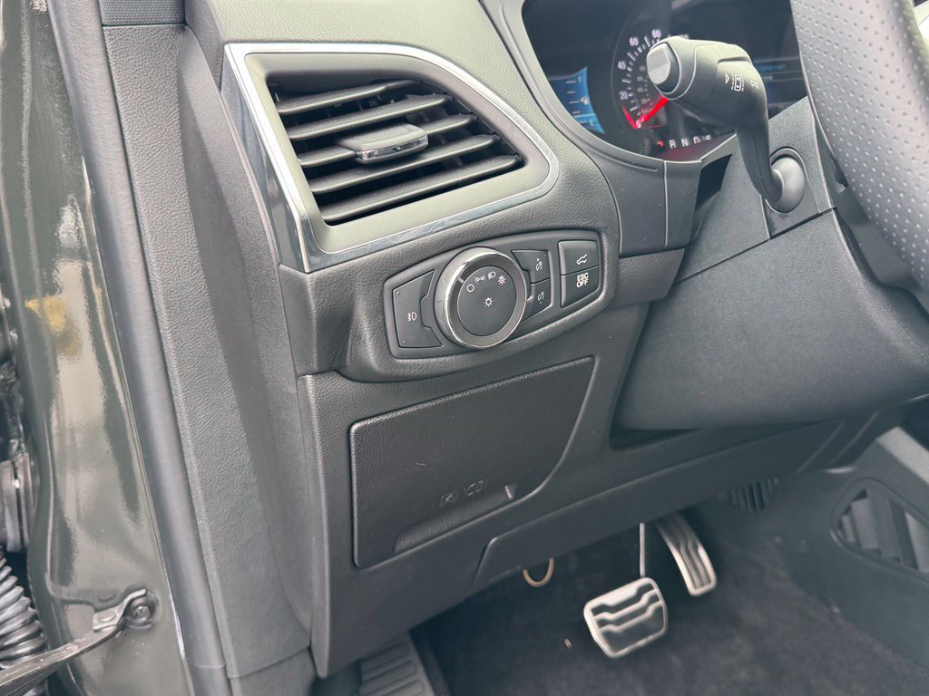 Used 2022 Ford Edge ST AWD/4WD image 40
