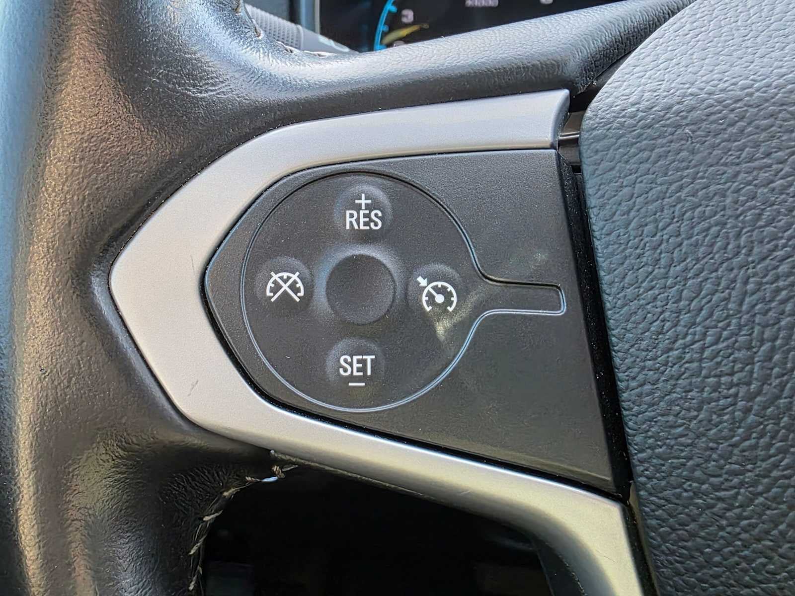 Used 2018 Chevrolet Colorado ZR2 AWD/4WD image 32