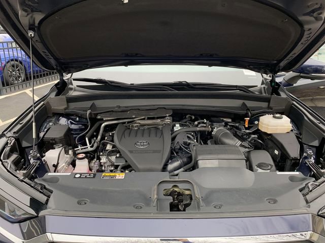 Used 2024 Toyota Grand Highlander AWD Hybrid image 16