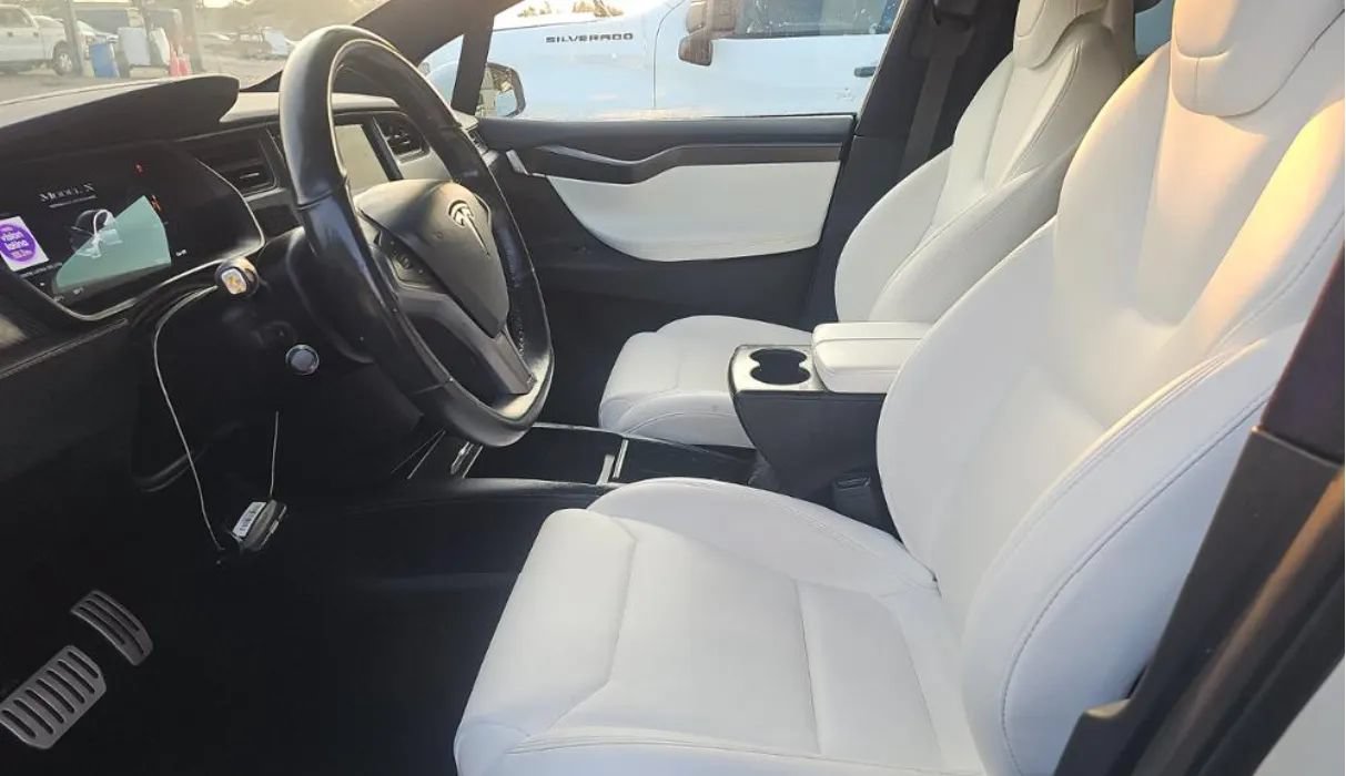 Used 2019 Tesla Model X Performance AWD/4WD image 3