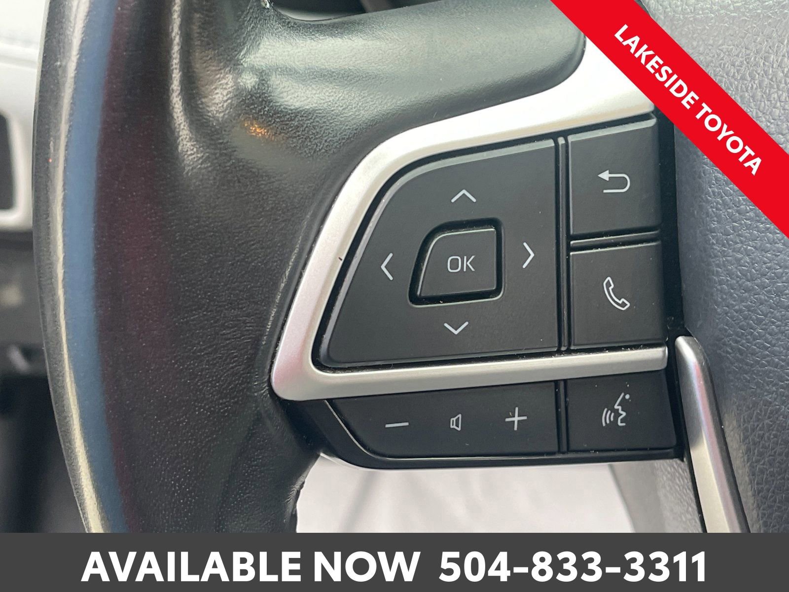 Used 2023 Toyota Highlander XLE image 29